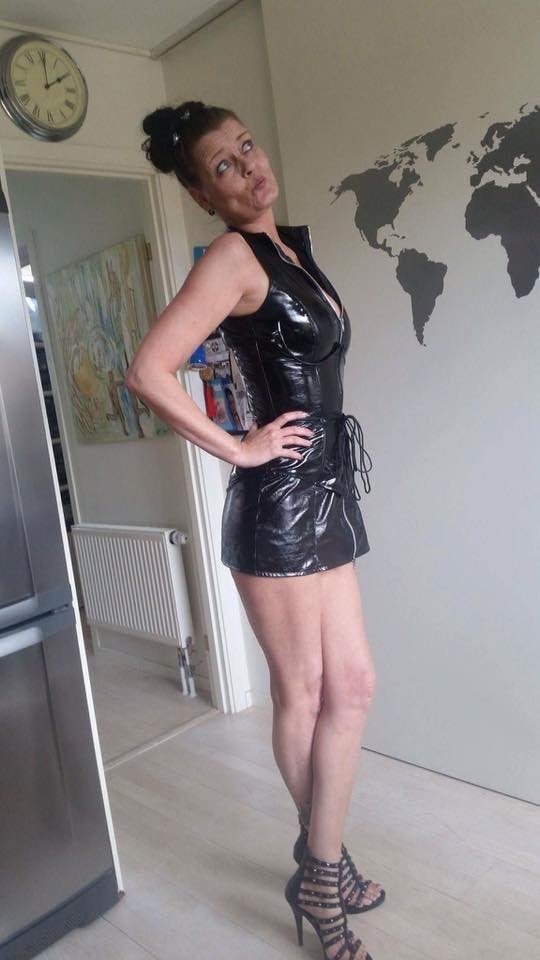 Babe in PVC - 57 #JMJL7BhO