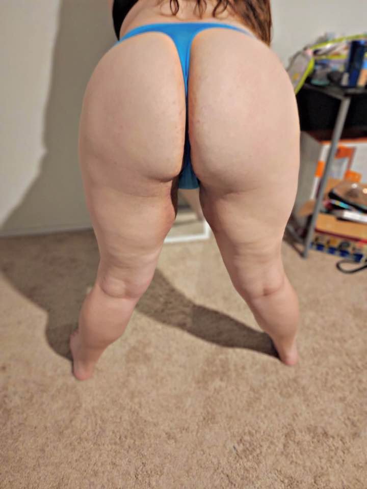 Walmart Pawg alert..... #ohpQVrM8