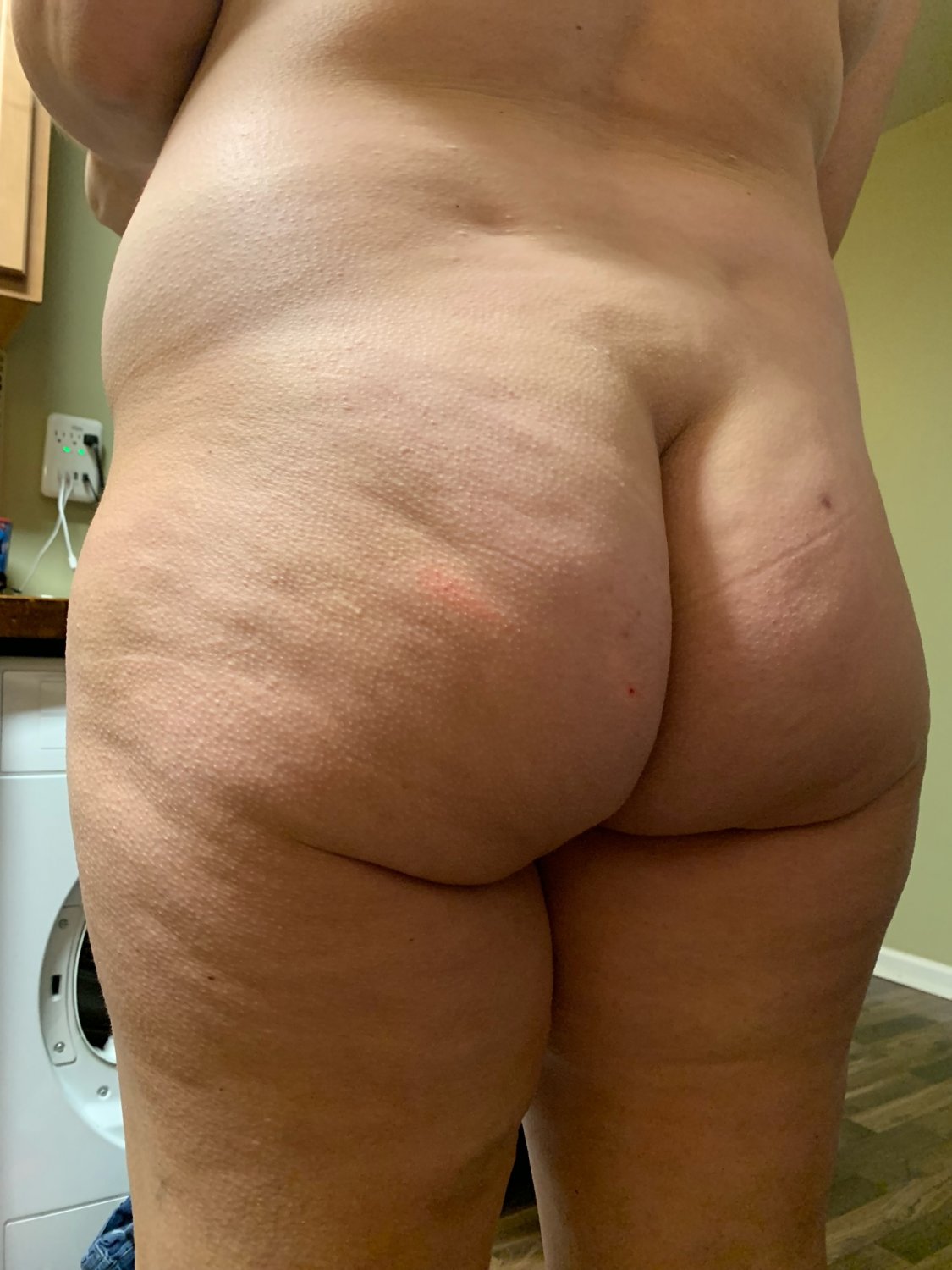 Busty pregnant soccer mom submitted #b1XDmNPz