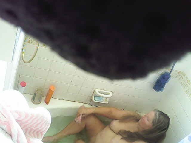 BBW Slut Regina in the Bath #BwwepWML