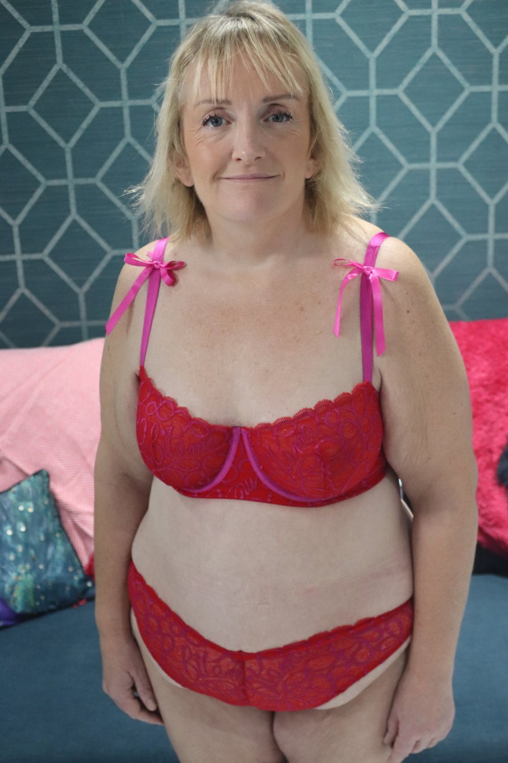 Chubby British Granny Rosie - enjoy #qGcfrEKN