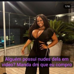 Alguém possui vídeo nudes dela? Chama na dm que compro