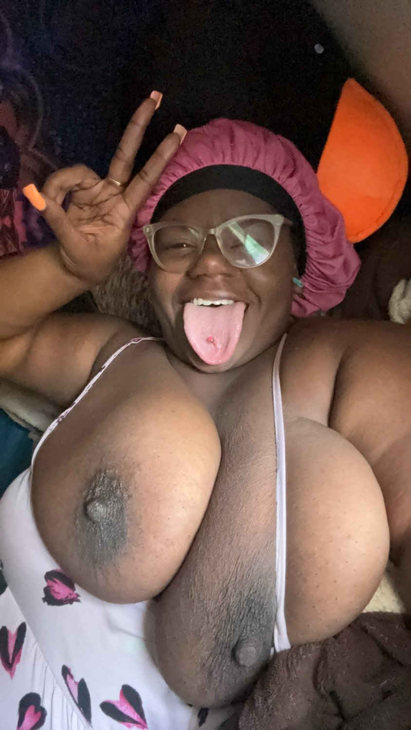 Bubbles Thick chocolate Bbw with a huge clit #LKhiAbi6