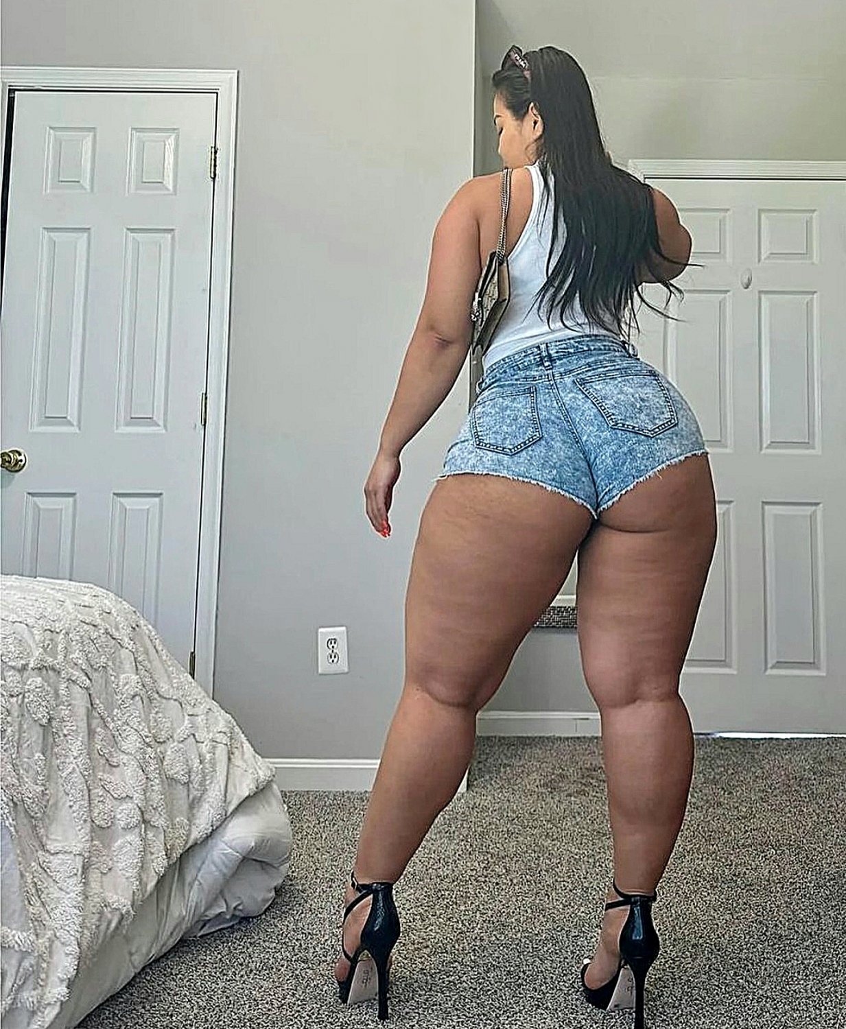 Fat ass asian #TKcU5XYT