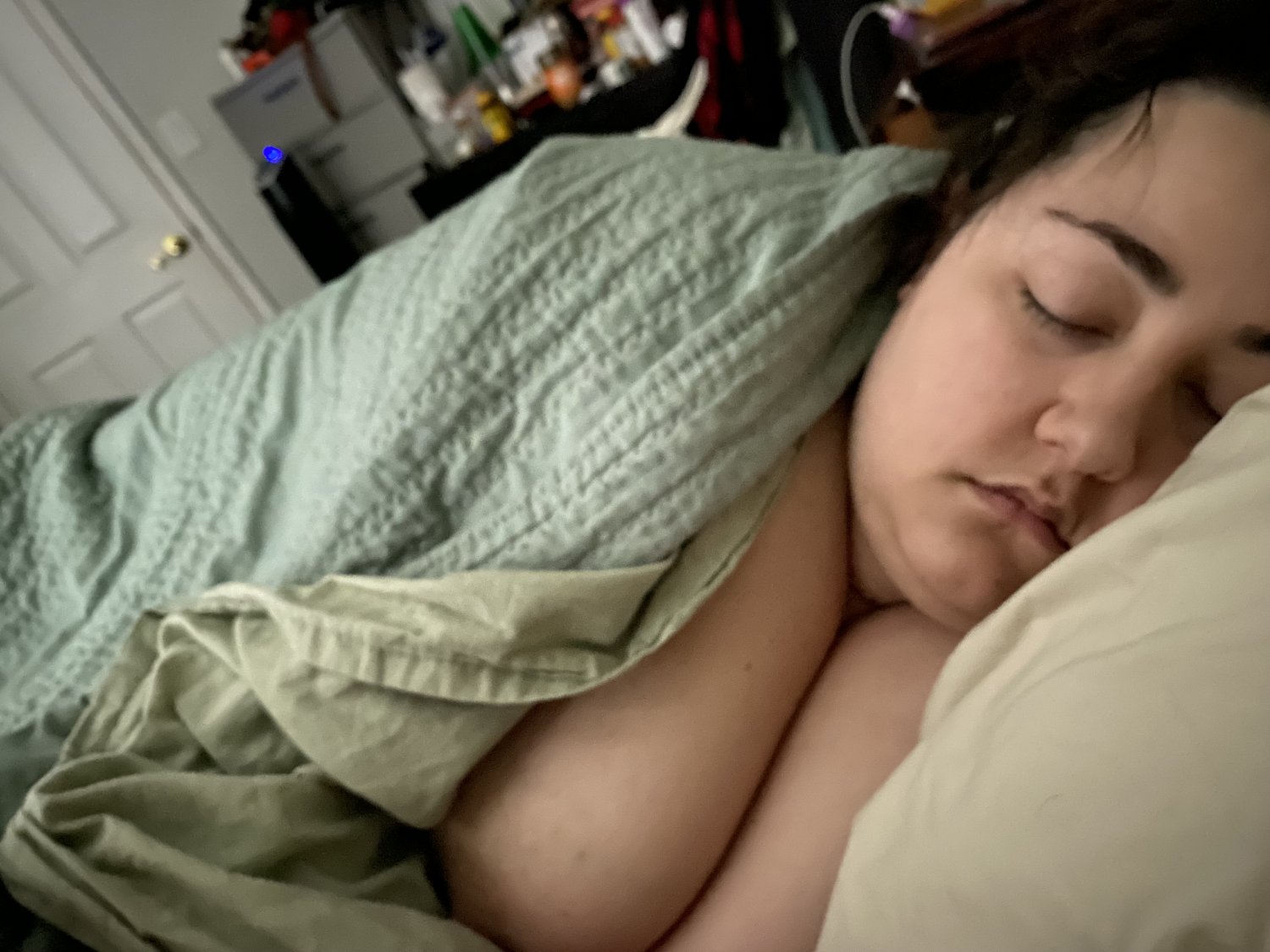 Busty Sleeping BBW Webslut Caitlin B #wg3Sah2X