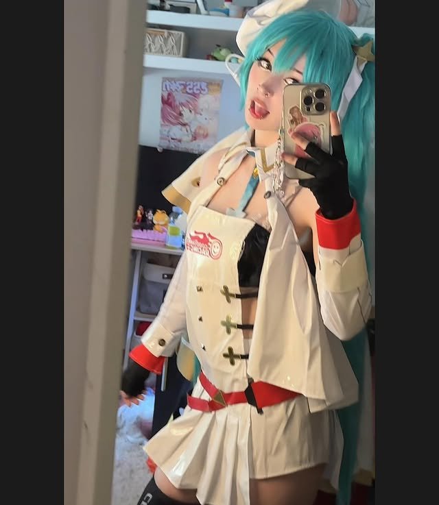 Slutty Miku Cosplay #YjoaKtGY