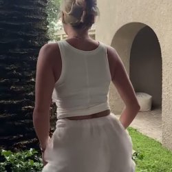 Big tits Corinna twerk